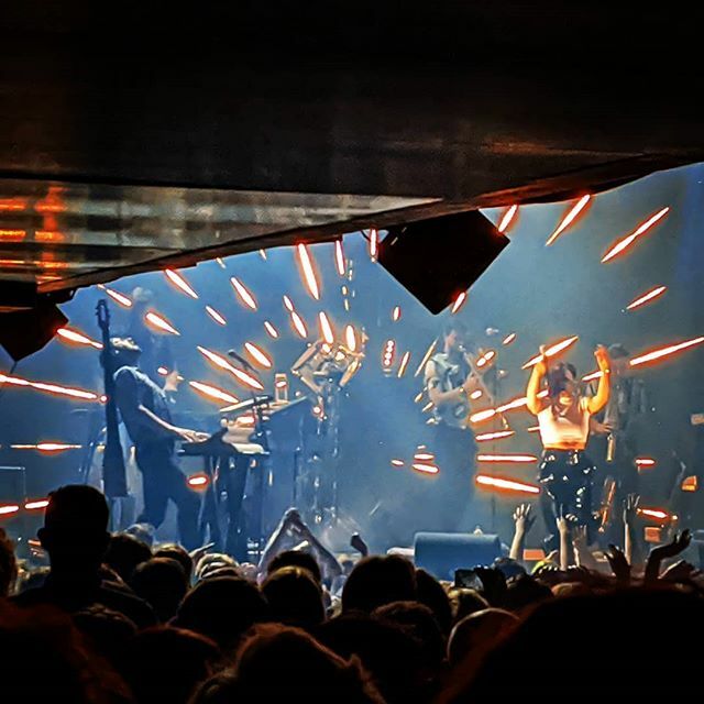 outandaboutdub's tweet photo. @caravanpalace smashing it in @melkwegamsterdam #nightout #❤️music https://t.co/mpC9sxBfiN https://t.co/tJt5sFsWlA