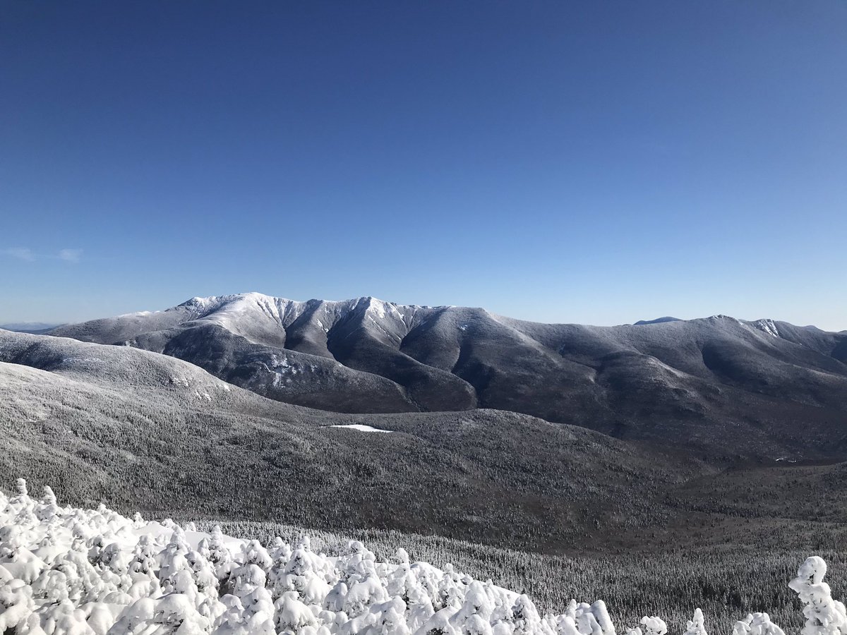 TaraTalamini's tweet photo. Beautiful day on the Kinsmans-looking a Franconia Ridge. https://t.co/ojVXfObevZ