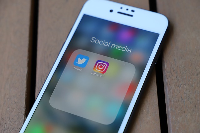 Mknews_es's tweet photo. Informe IAB: Internet se convierte en el medio con mayor inversión publicitaria en España https://t.co/VxrSQ1jgDr Léelo en @mknews_es https://t.co/3W9lb7HsW3