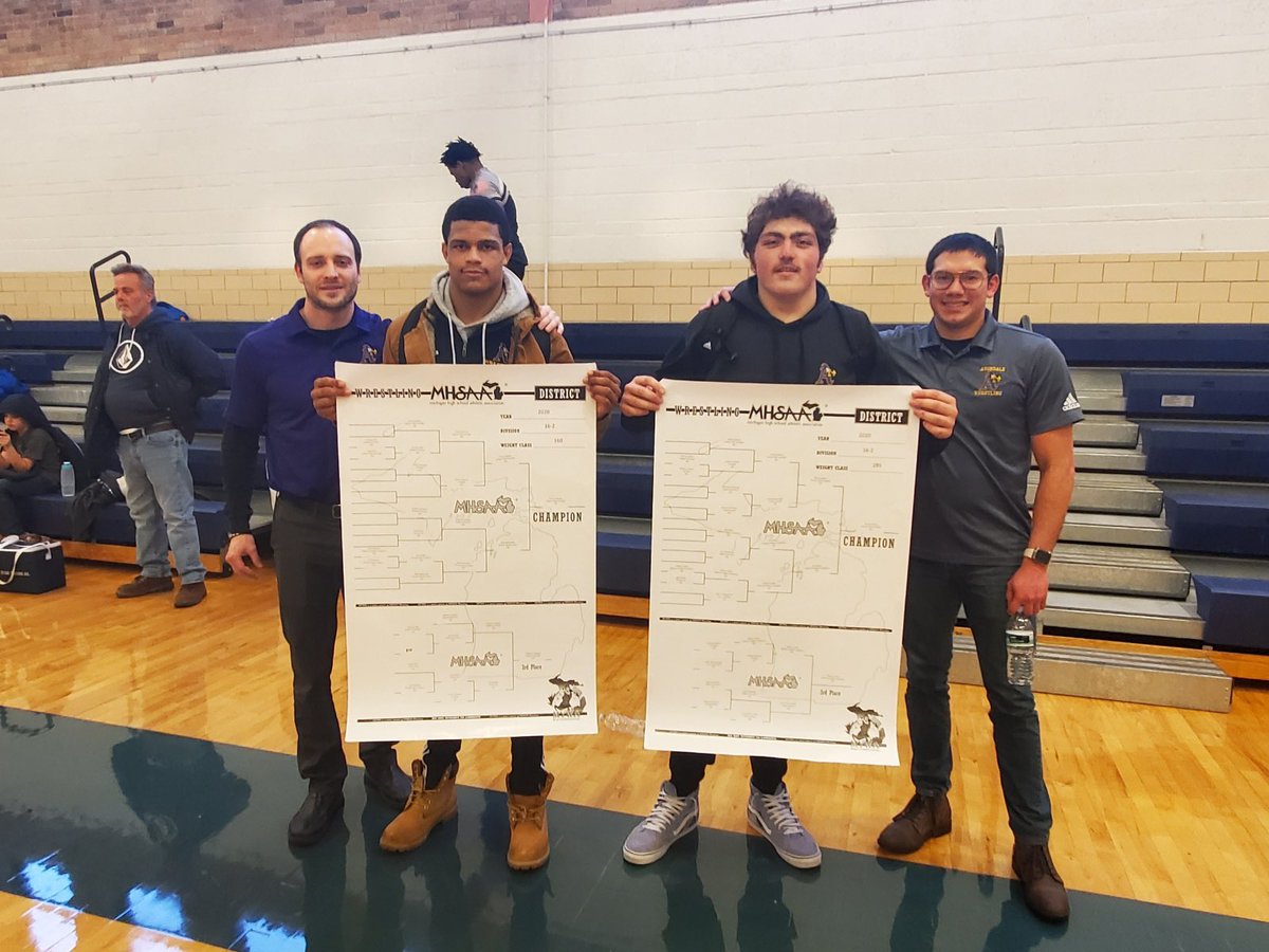 Congratulations to our district champions!!  Torey Coleman and Shane Gubariu!
⁦<a href="/ShaneGubariu/">shane gubariu</a>⁩ ⁦<a href="/D1TOREYCOLEMAN/">TOREY  COLEMAN JR</a>⁩  ⁦<a href="/ellisdrew/">Drew Ellis</a>⁩ ⁦<a href="/DanFenner/">Dan Fenner</a>⁩ ⁦<a href="/OAAscores/">OAA Scores and Stats</a>⁩