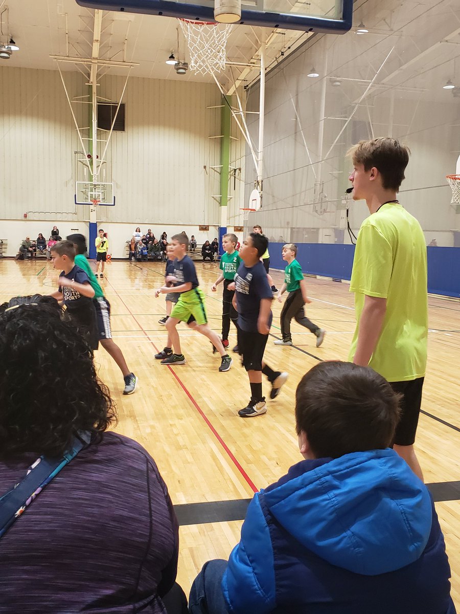 Heusner4L's tweet photo. Enjoyed watching some students play basketball today! What a great job they did! #HeusnerPride https://t.co/rDvKBjEFJY