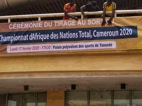 doualanow's tweet photo. Yaounde here I come !
Vive le football ⚽ 💯
Le Palais polyvalent des sports de Yaoundé en préparation pour la cérémonie de tirage des poules du #CHAN2020 qui se déroulera demain le 17 février 2020 🔥
#TotalCHAN2020
#CocanCmr2021
#VisionArtistik
#Blogging
#WeLoveFootball https://t.co/hr0JSzS8Tq