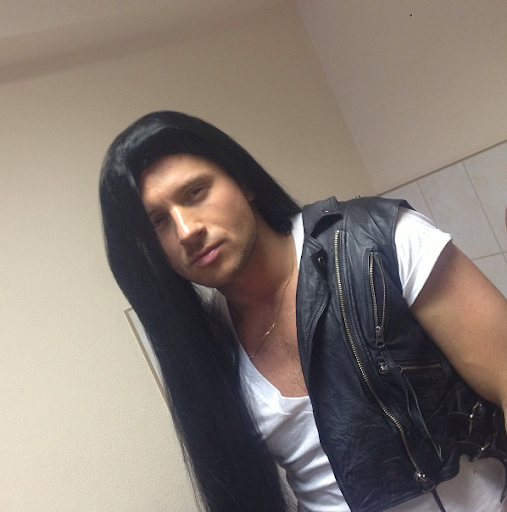 Певец в очках с длинными волосами. Джаред лето. Певец в очках с длинными волосами. Парни с длинными волосами. Гриша лепс.