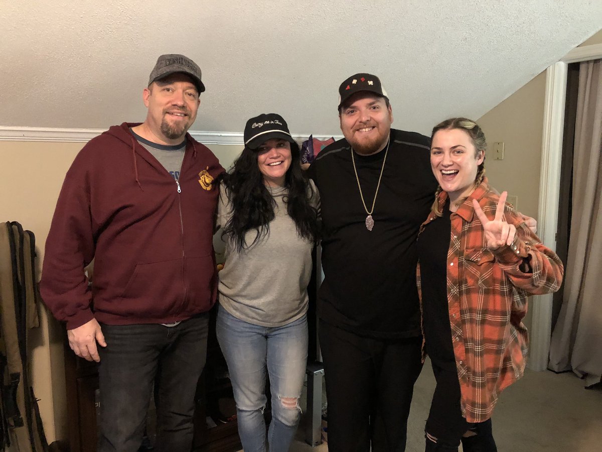 theJakeClayton's tweet photo. Such a fun day today at @JDsJoint 🎸 @robdanielsgtr and I tracked #bass and #percussion and then... Reverie Lane dropped by to add some harmonies🎶 Thank you @PresleyTucker and Spencer Bartoletti🤘🏼 https://t.co/7uxU57uuID