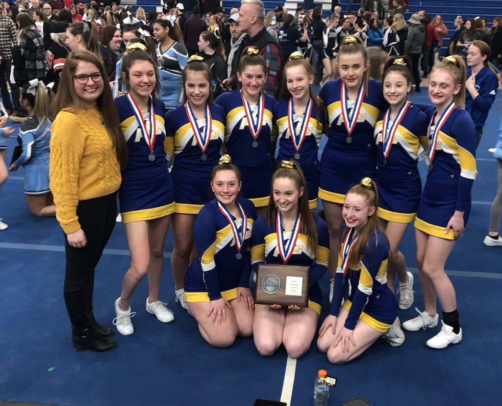 jdebonis12's tweet photo. Runner Up in Division 2. Congratulations Lady Devils!! @PoultneyCheer #poultneypride https://t.co/MtyFAKj6RJ