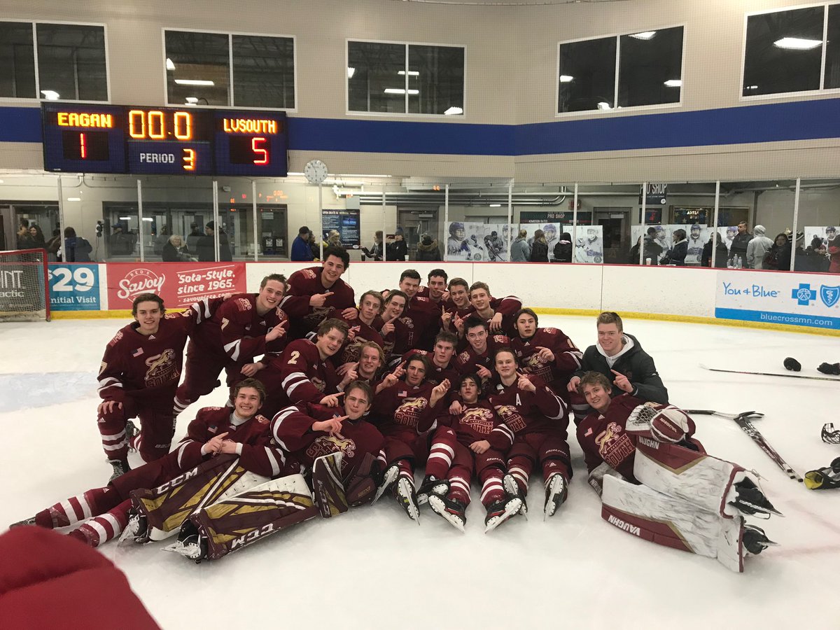 South captures their 1st SSC title in school history tonight.  Congratulations boys!  <a href="/FollowThePuck/">FollowThePuck 👻</a> <a href="/YouthHockeyHub/">YHH</a> @UpNorthHockey20