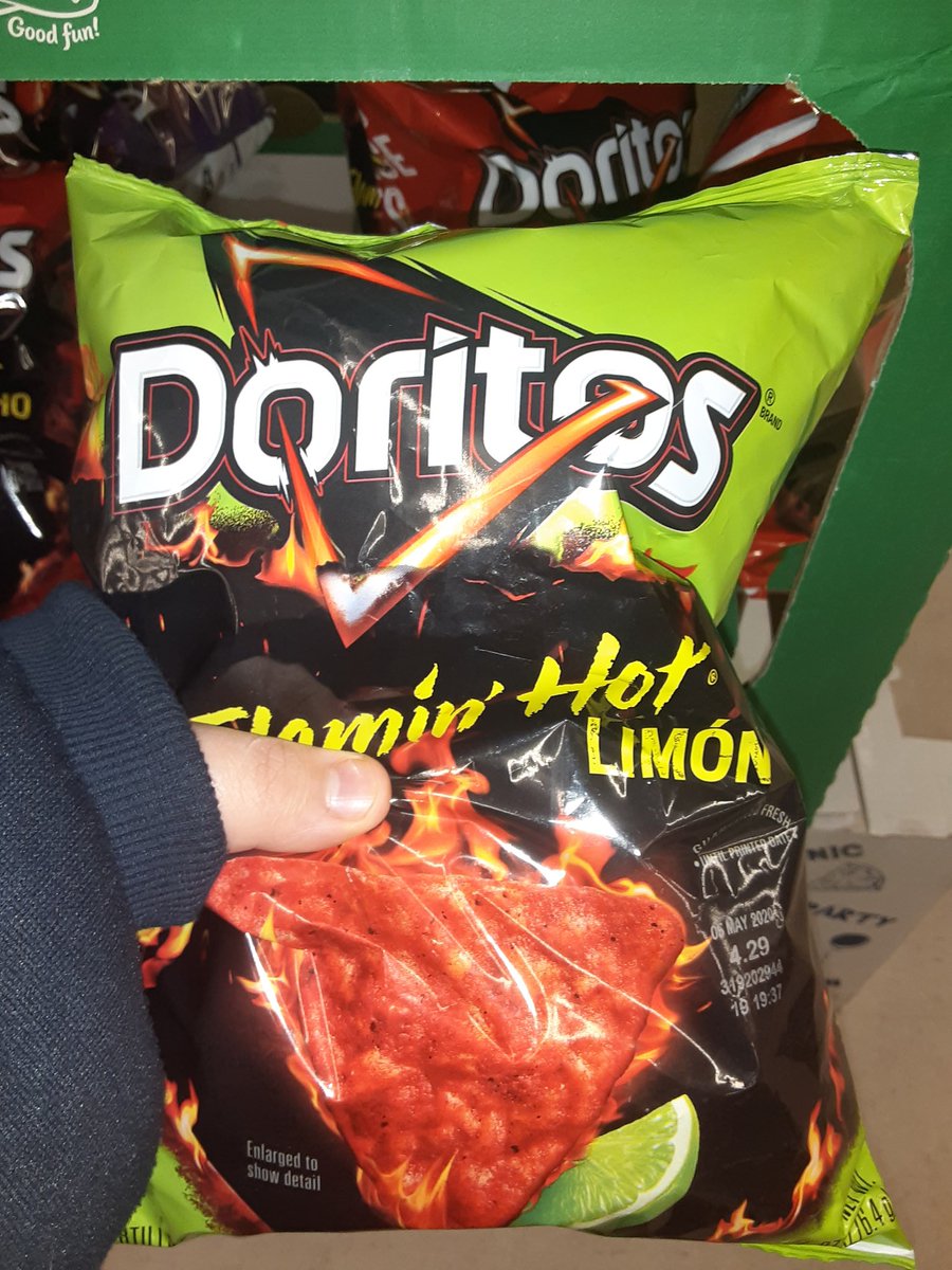 purplelapple1's tweet image. I&apos;m about to eat 6 bag of these #spicychips