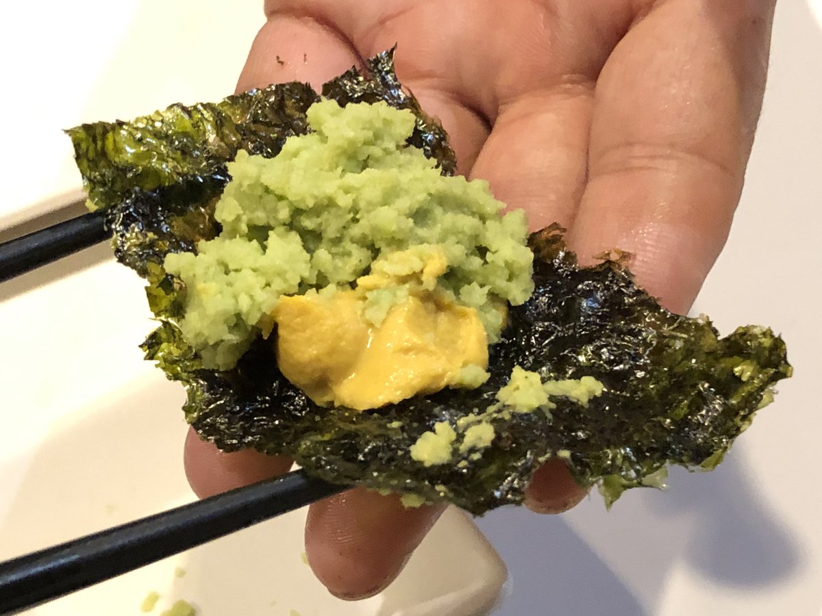 WING_21's tweet photo. 昨日のDROP OUTに来てたキッチンカーのケバブがめっちゃ美味かったのと

南雲が食べたカラシとワサビ・・じゃなかった💦ウニとアボカドの海鮮巻き😁 https://t.co/rga26fubbX