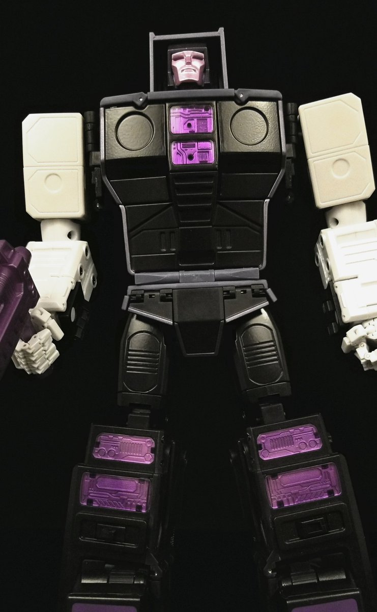 HailHasbro's tweet photo. Some xtransbots love! Gravestone. #xtransbots #gravestone #motormaster #3rdparty #stunticons #menasor #combiners #transformers #floortime #transformerreviews #transformers4life #hailhasbro #geekstuff #nerdstuff #floortime #80scartoon #g1 #g1_4ever https://t.co/s35RFidSr7