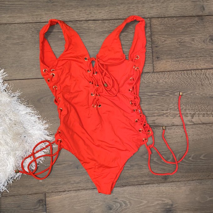 More items posted on my poshmark❤️Most of the items I posted today are only $5😻 https://t.co/U1XYBMIQUX