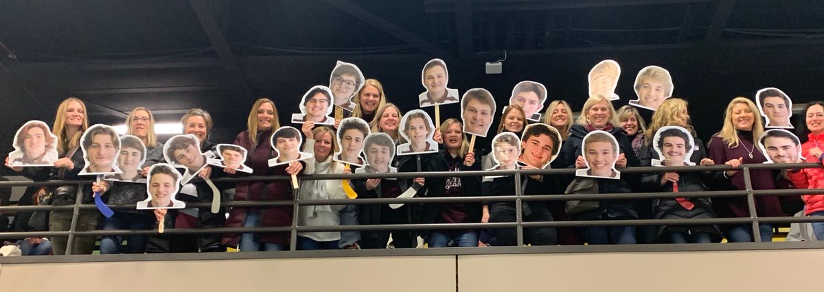 <a href="/RRHSHockey/">RRHS Hockey</a> moms rock! Thanks for the fat heads and cheering the boys on to a win tonight! #hockeymomsrule #GoPirates 🥅🏒☠️🏴‍☠️🖤