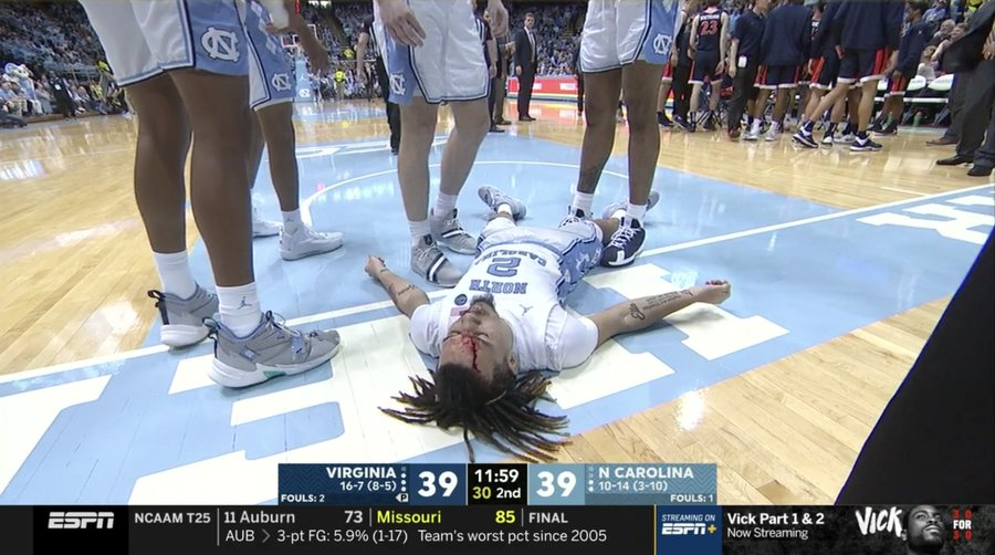 RobDauster's tweet photo. If you wanted a summation of North Carolina's season in a single picture, this is it. https://t.co/m7KV34Dm4Z