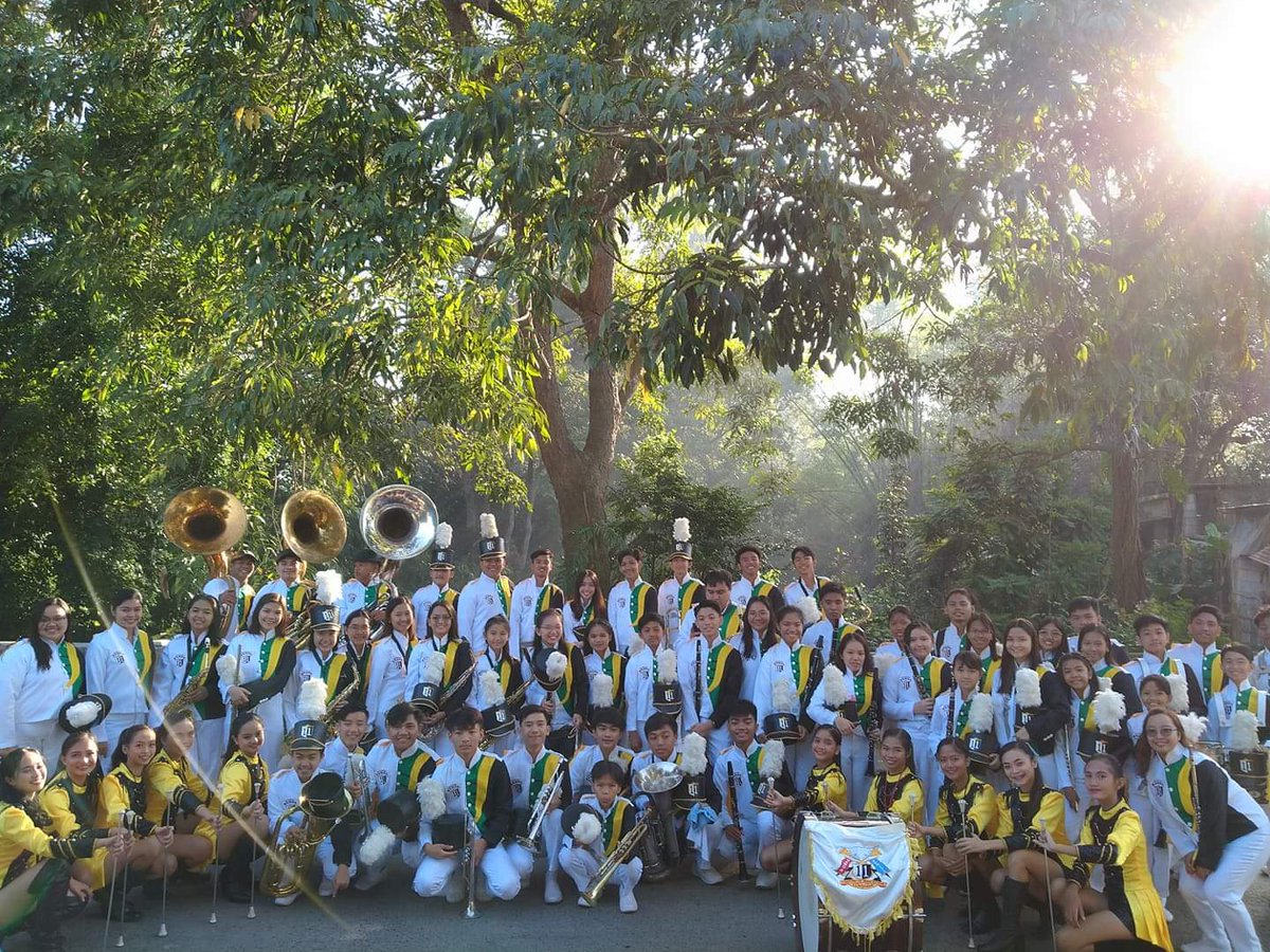 BandaOnse's tweet photo. Happy Fiesta, Pulong Buhangin! 🎆
📸: @macoiyskieee https://t.co/idKXADp6xB