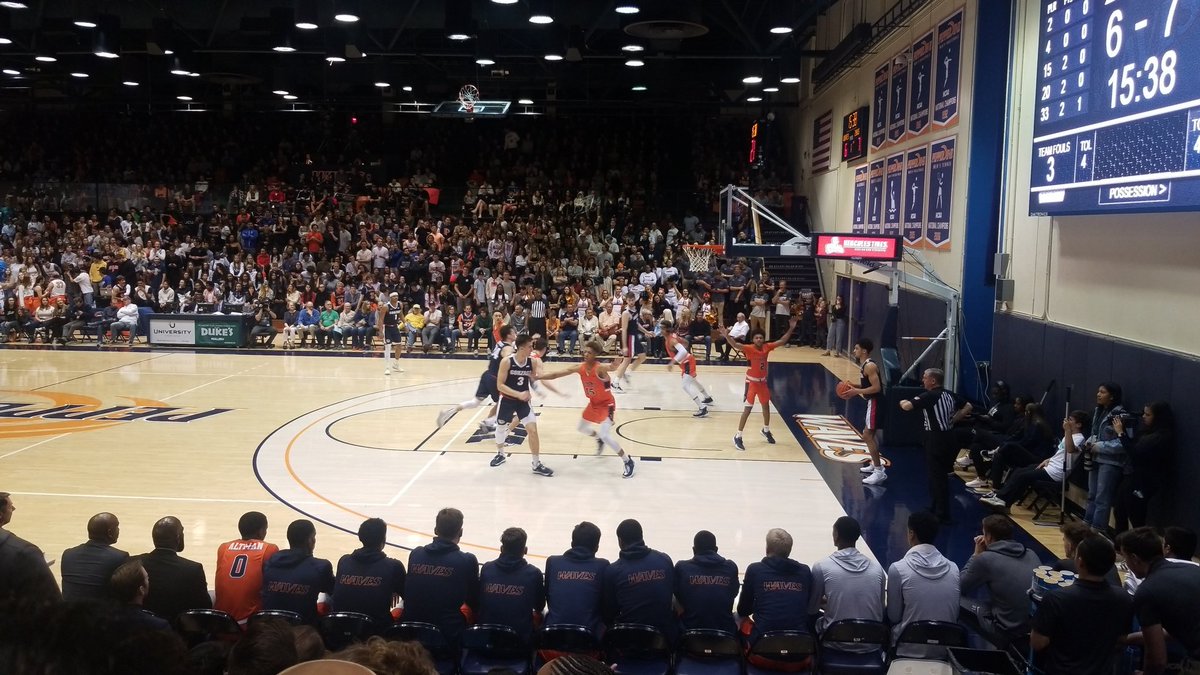 SteveRobertello's tweet image. Watching #2 @zagsbasketball at @PeppBasketball! Go waves! @PepperdineWaves @espn