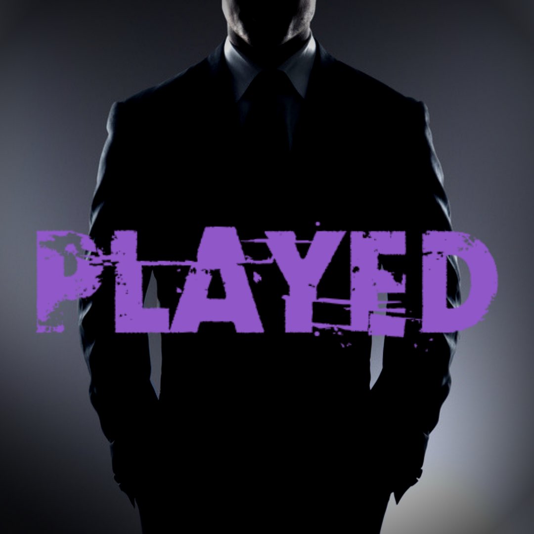 TvPlayed's tweet image. Serial Killer/Too self assured= Desmond.
I’d love to bring on a screenwriter so we can pitch this series. 
Grab your FREE digital copy of the Played book here: 
claims.prolificworks.com/free/ZMiFx5f1

#screenwriting #TVSeries #Authors #producer #Filmmaker #directors