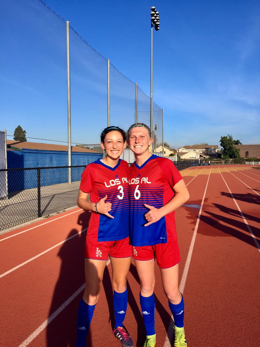 IsabelPixa's tweet photo. Came out with the win over San Juan Hills to advance to the 3rd round of CIF !!🤙🏼 @LosAlSoccer https://t.co/hVKYH4rysE