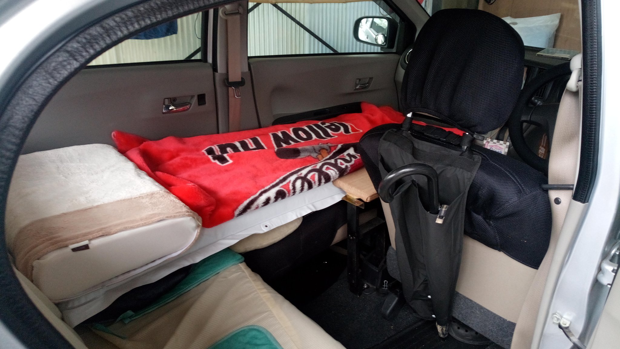 Uzivatel シュンテン Na Twitteru Gwに向けてミライースを車中泊仕様にしてみた 気が早すぎ フラットにしたシートの上に敷いたビーチマットがジャストフィット これなら何泊でも出来るぞ Uzivatel シュンテン Na Twitteru Gwに向けてミライースを車中泊仕様にしてみた 気が早すぎ フラットにしたシートの上に敷いたビーチマットがジャストフィット これなら何泊でも出来るぞ