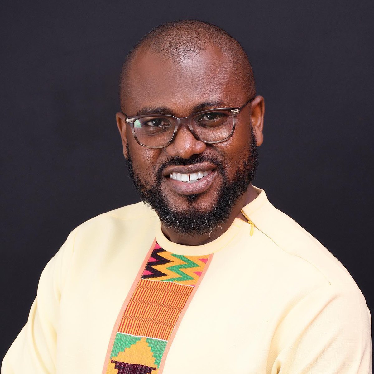Society_watch's tweet image. How dare you dare us to wish @AbeikuSantana a happy birthday 🎊🎁🎈😁😁 Happy Birthday senior more blessings 
#SocietyNews
#SocietyReact