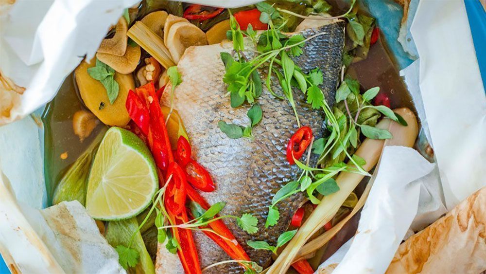 This tasty Thai style sea bass recipe is very easy to prepare and cook. The lemongrass, ginger, garlic and chilli make this a refreshing dish with real zing. buff.ly/2w8tF0N