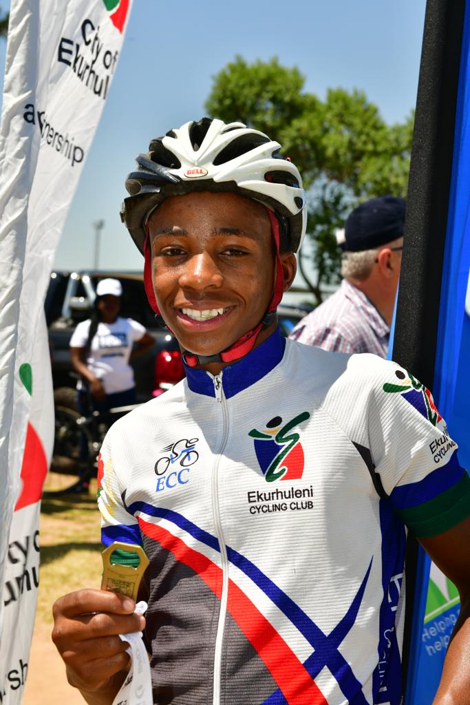 City_Ekurhuleni's tweet photo. A lovely ride for Ekurhuleni Cycle Club 🚴🏾🚴🏾🚴🏾. The riders are from Ekurhuleni and Soweto. They practise at Phola Park #CoESportSOGOOD #rideforsight #RetinaSA #Dis-ChemRideForSight https://t.co/hBi3IAvqlc