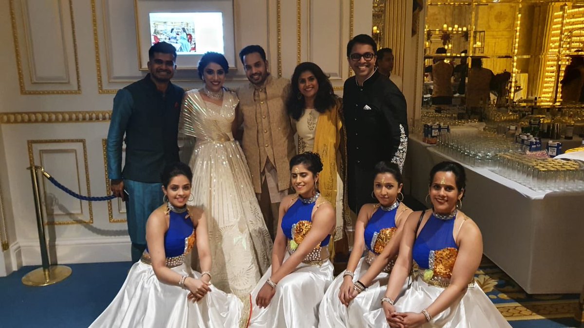 SHIAMAK Dubai team choreographed and performed at the #Navsneh sangeet last night. Congratulations to the Jalan and the Gupta families for dazzling the audiences with their dance moves!! #sangeets #weddingperformance #weddingdances #sangeetdance