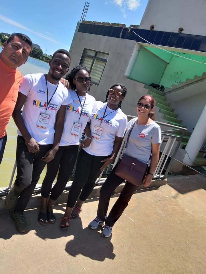 RotaractKibuli's tweet photo. Look who is shining at #RYLA20 One of Kibuli,s best kept secrets none other than #Samalie . Book a date with us on 18th March #KibuliAt5 as she will be inducted.
@JSKiwanuka @iamnyabwana @xsentamu @kat_vivien @Swabraeleas @Ganda_Aisha1 @RylaUg @RotaractUganda @RKawaddwa https://t.co/ZHynkdvwgC