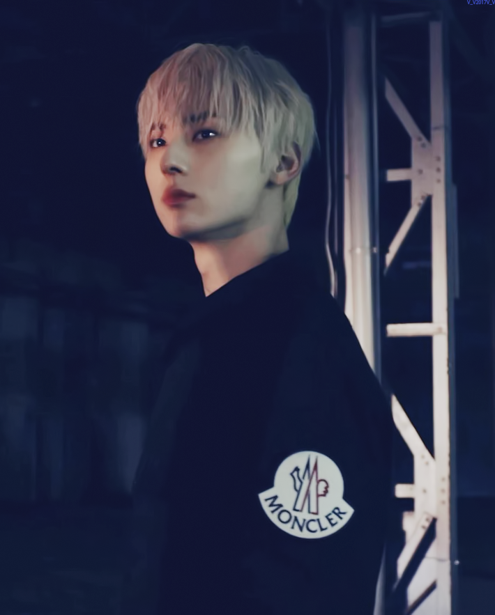 v_v2017v_v's tweet photo. 너모조아 https://t.co/JqlIjz7NIg