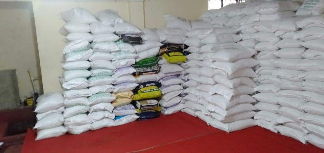 rajanna_rupesh's tweet image. ಧನ್ಯವಾದಗಳು ದರ್ಶನ್ ತೂಗುದೀಪ್ ಸಾರ್
ಎಂತಹ ಅದ್ಬುತ ಕೆಲಸ..
ತನ್ನ ಹುಟ್ಟುಹಬ್ಬಕ್ಕೆ ಹಾರ ತುರಾಯಿ ಬೇಡ ಅದೇ ಹಣದಲ್ಲಿ ಆಹಾರ ಸಾಮಗ್ರಿ ತನ್ನಿ ಅದನ್ನು ಬಡ ಬಗ್ಗರಿಗೆ ಅನಾಥ ಆಶ್ರಮಗಳಿಗೆ ತಲುಪಿಸೋಣ ಅನ್ನೋ ಕರೆಗೆ ಅಭಿಮಾನಿಗಳು ಸ್ಪಂದಿಸಿರೋದು..👇
ನಿಜಕ್ಕೂ ಹೆಮ್ಮೆಯಾಯಿತು..
ಹುಟ್ಟುಹಬ್ಬದ ಶುಭಾಶಯಗಳು
@dasadarshan  ಸಾರ್..❤️❤️❤️