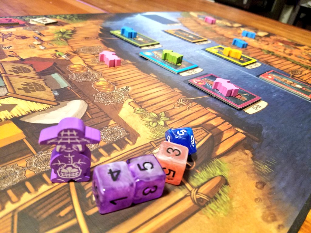 Ivyhymn's tweet photo. Being a good grandchild helping A-Ma buy fruit at the Floating Market through dice manipulation and speculation.  #boardgames #prettydice https://t.co/wiD88UpY6F