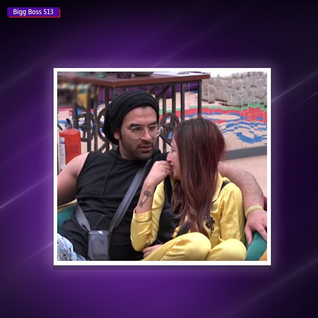 justvoot's tweet photo. Hum jeete ek baar hain, aur pyaar usually ek hi se karte hain. So, tell us who is your favourite couple here and why? #BB13OnVoot #AsiFans

#SidharthShukla #ShehnazKaur #HimanshiKhurana #AsimRiaz #ParasChhabra #MahiraSharm https://t.co/UXPBkCQImC