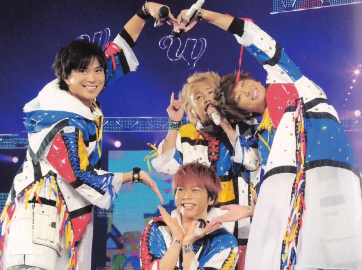 りー 推しコンサートdvd News編 White ああ 万年のwhite厨です 好き Mr Whiteから始まってseven Colorsで本編を締めるという流れがとにかく最高 Jr 担にも有名なbyakuyaもこれに入っているよ Mcではチュムチュムにちなんで4人のキス顔が披露