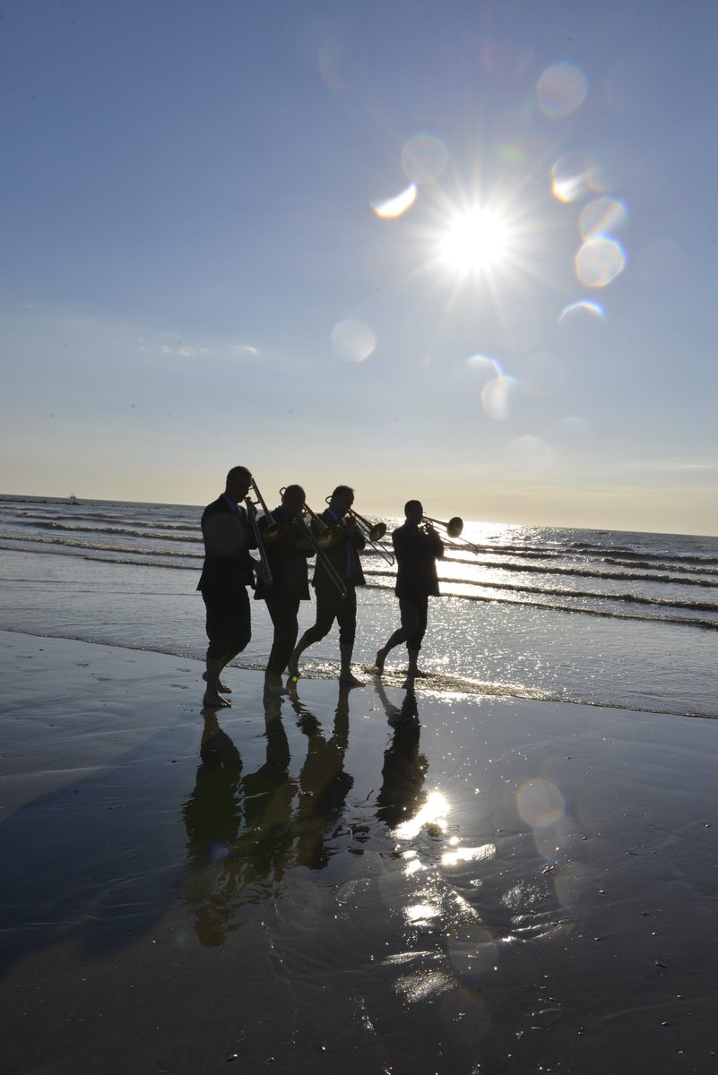 SlideMake's tweet image. Make it slide quartet 💥🤙