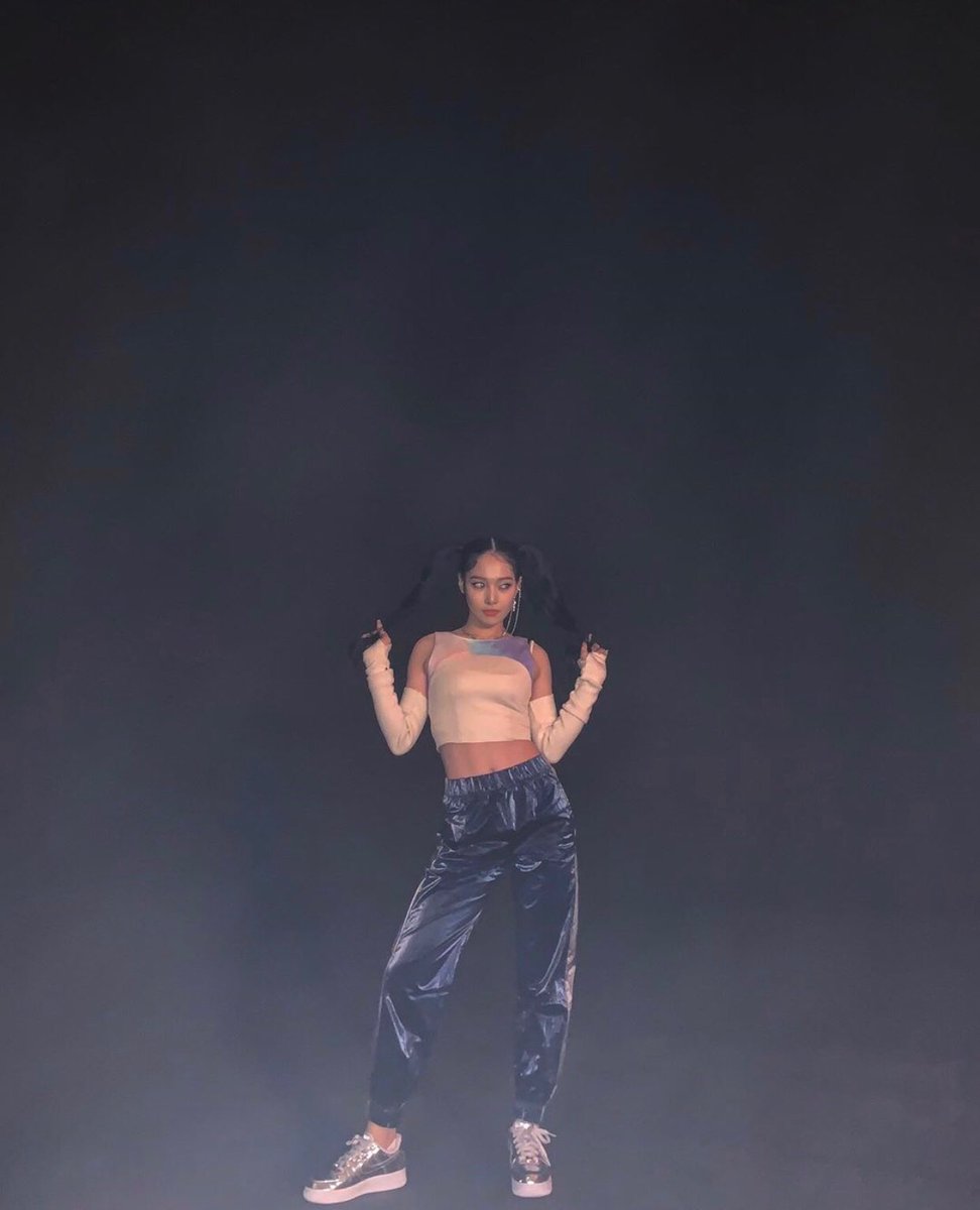 [📸] 200216 Instagram 

somin_jeon0822 : 👧👧👧

#KARD #SOMIN #SOMIN_TH