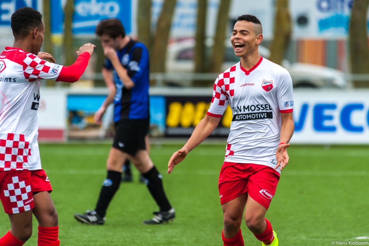 Fotoalbum GRC '14 2 - Kozakken Boys 2 uitslag 1 - 4. <a href="/KozakkenBoys/">Kozakken Boys</a> <a href="/Kozsupp/">Supp.Ver.Koz Boys</a> @HomeKozakken <a href="/GRC_14_/">GRC 14</a> <a href="/jan301148/">GRC 14 A-selectie</a> <a href="/supportersgrc14/">Steven Lobregt</a> flic.kr/s/aHsmLqyxxm