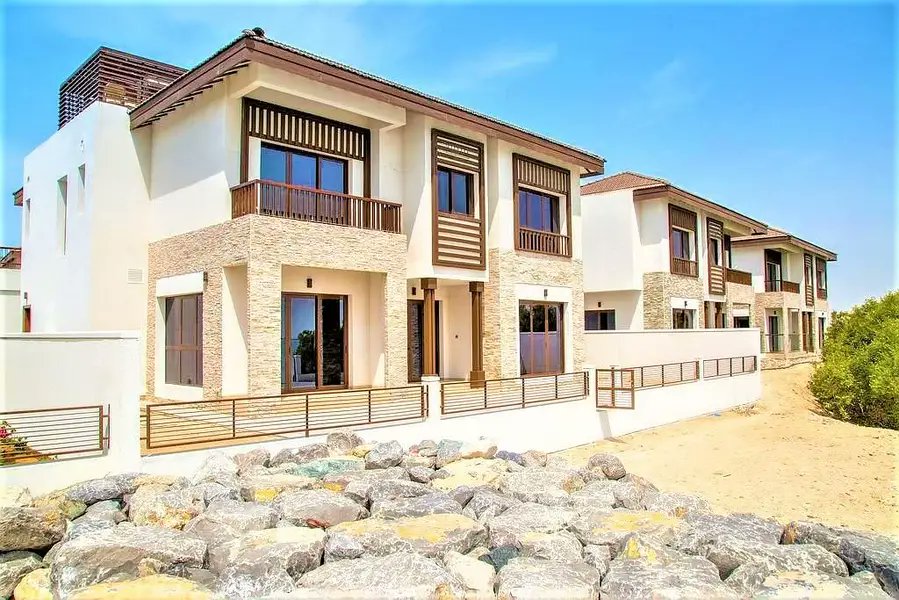 Venithco's tweet image. Beach Front 5 BEDROOMS Villa For Rent in Najmat, Al Reem Island, Abu Dhabi.

💰 280,000 / YEARLY 
For more detail and viewing please contact us

☎️ 025566002
📩 info@venithco.com

#alreemisland #alreemislandabudhabi #propertyforrent #abudhabi #uae #inabudhabi #villaforrent