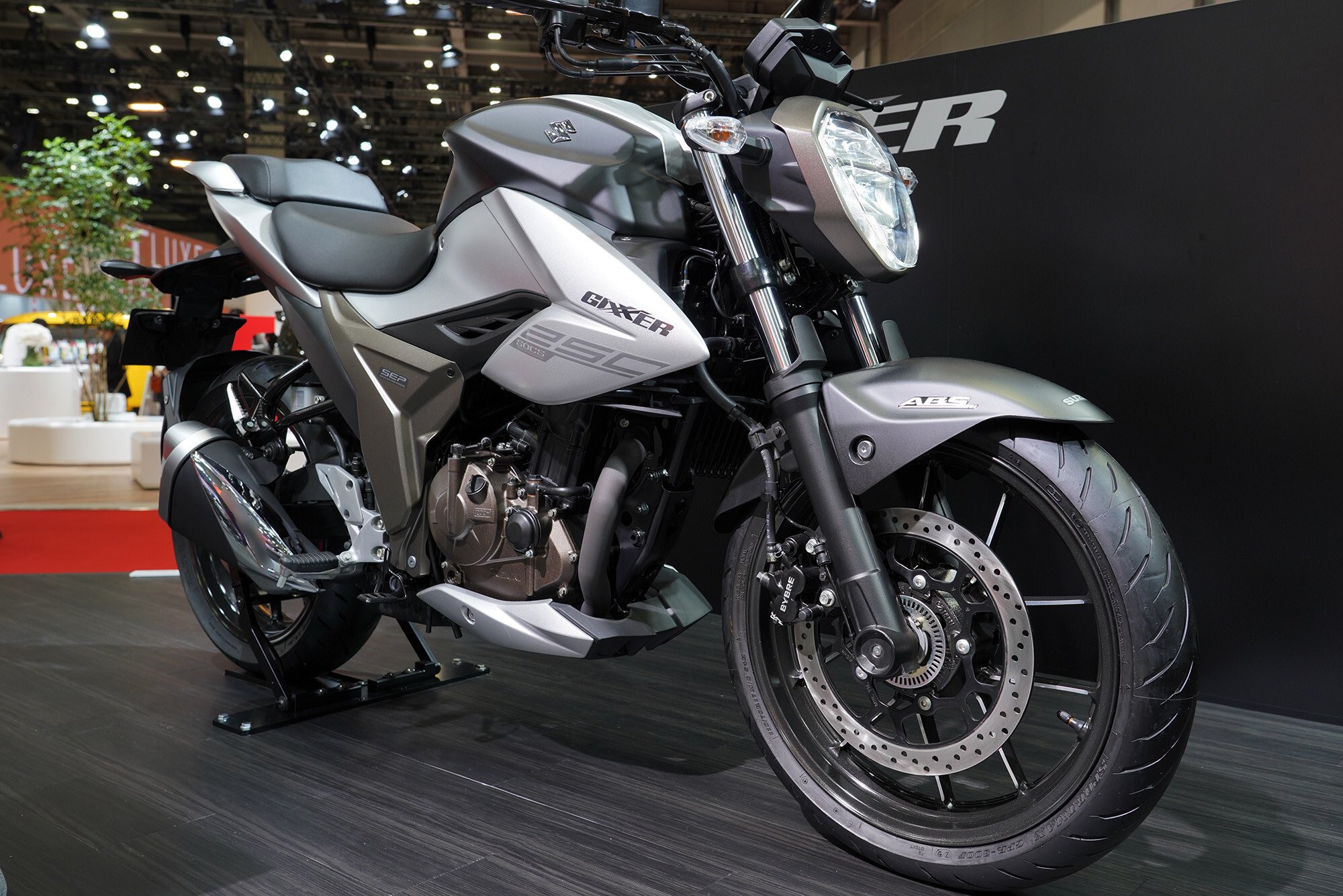 YS125 アンダーカウル付き