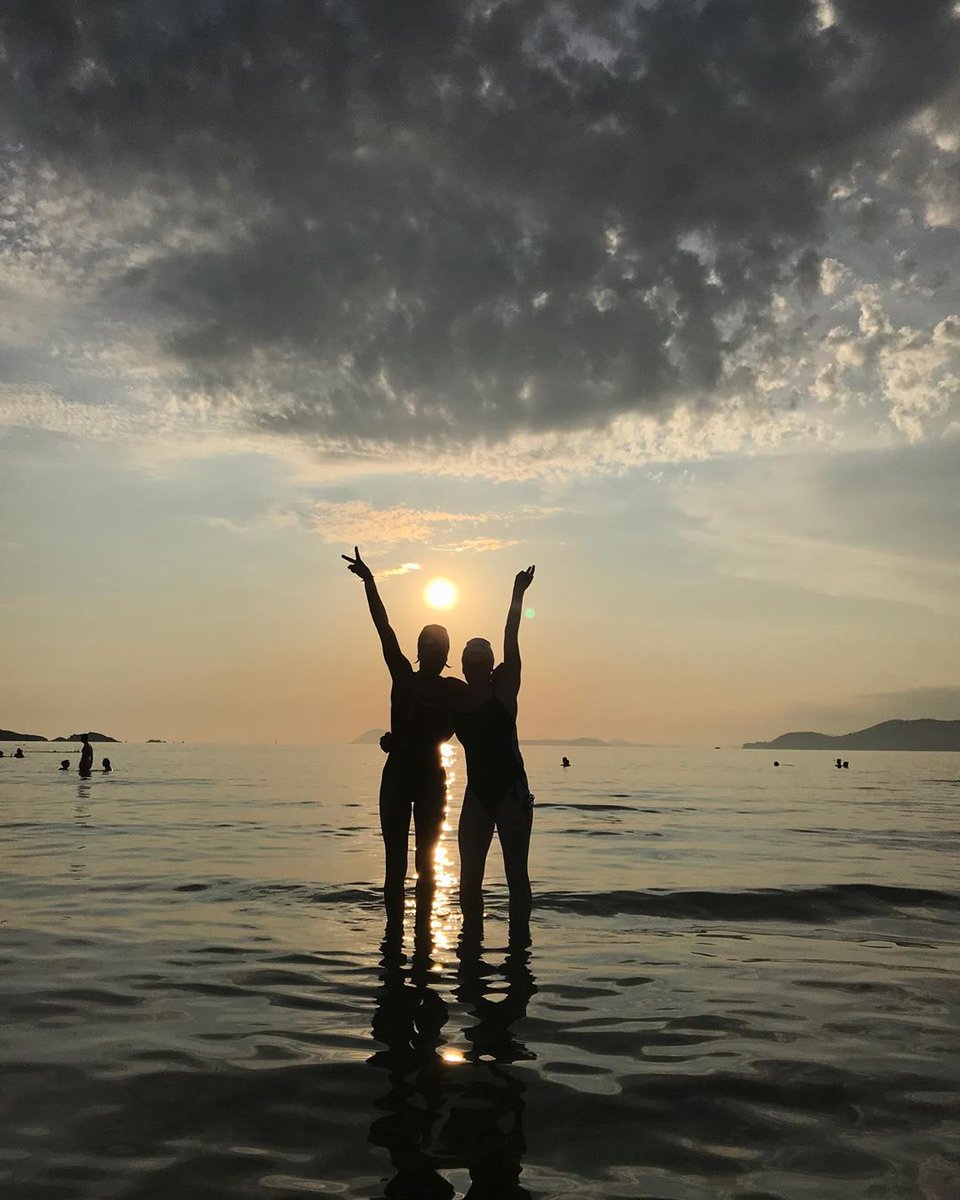 SpytailRum's tweet photo. Enjoy the little moments like these with your best friend at Plage De L'Almanarre à Hyeres
.
.
.
#spytail #rum #spytailrum #spicedrum #imported #france #importedfromfrance #adventure #sailing #sunset #cocktailhour #spytailmoment #ginger #bottle #rum #cognac #rumlover https://t.co/8os9g6B2XQ