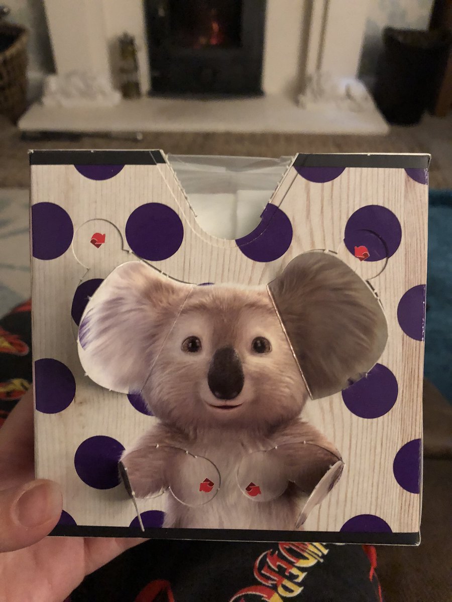 R2Loz2's tweet image. My box of #cushelle tissues is a little disturbing