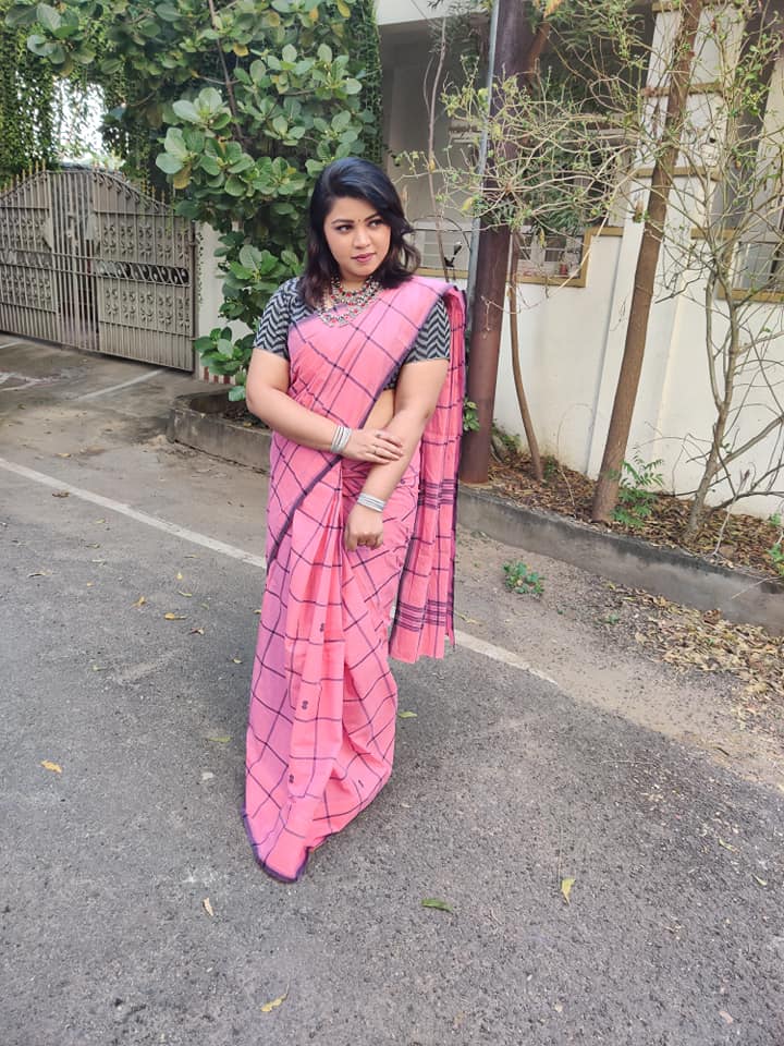 NancyJenniferFC's tweet photo. Saree love💗💗#makeoverbyjennifer #GhilliJennifer 
 #actressjenniferfc https://t.co/MKKbD2neHt