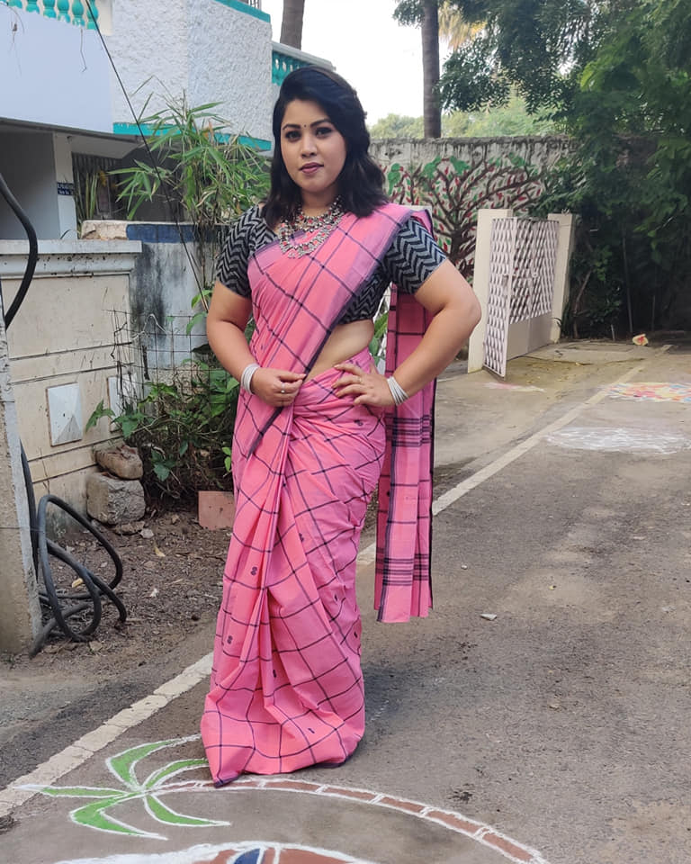 NancyJenniferFC's tweet photo. Saree love💗💗#makeoverbyjennifer #GhilliJennifer 
 #actressjenniferfc https://t.co/MKKbD2neHt