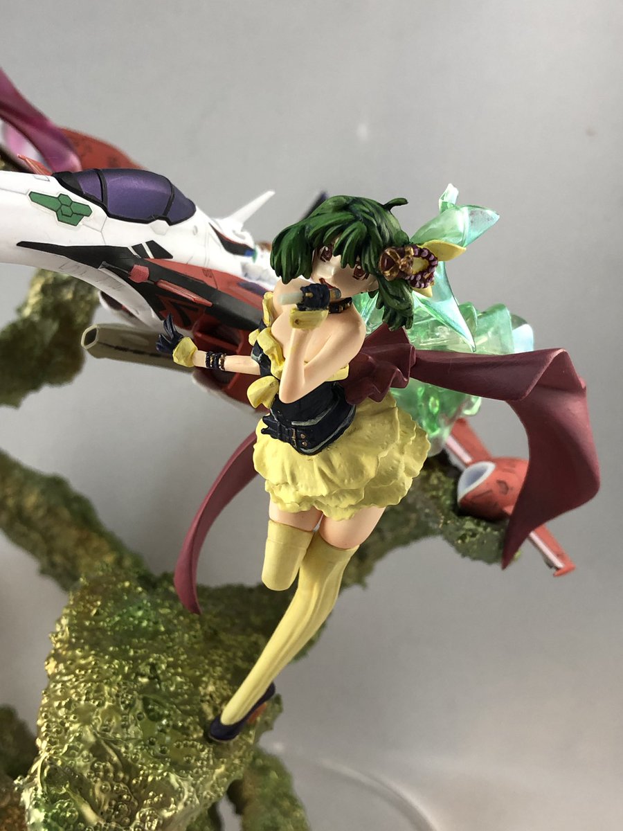Cranesea マクロスf恋離飛翼から デュランダルバルキリーとランカ リー シェリル ノーム完成しました ランカーとシェリルの面相はデカールではなく筆でがんばりました 劇中ラストシーンは スパロボでも再現されててテンション上がります 4月から