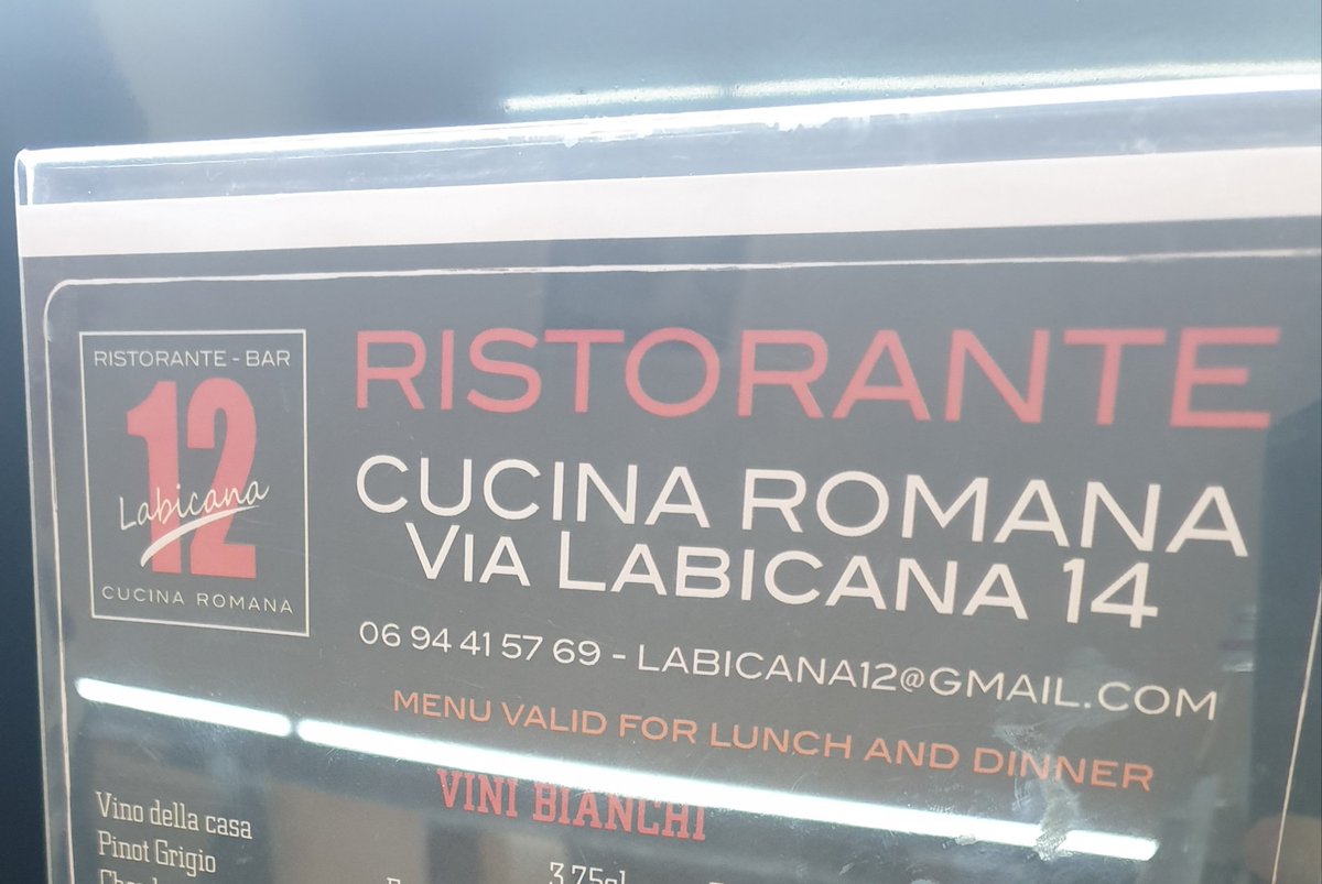 Zziagenio78's tweet photo. Vorrei essere ribelle come il tipo che ha chiamato un ristorante "LABICANA 12" in Via Labicana 14 https://t.co/WrWOgBSR7o