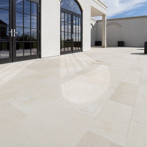 Lovell_Stone's tweet photo. Our #britishstones are highly durable and can be offered in a range of finishes for #externalpaving such as #sawn, #bushhammered, #brushed and #tumbled. We offer a range of thicknesses to suit #domestic schemes to large #public realm works.
#naturalstone #purbeck #portlandstone https://t.co/5ABBguLS3u