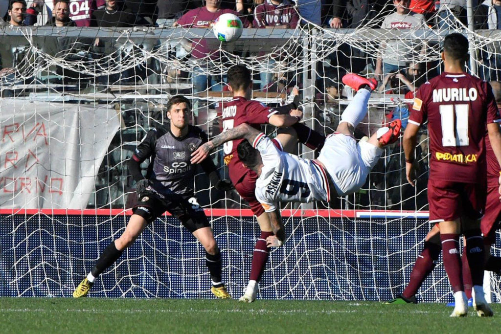 CosenzaOfficial's tweet photo. ☕ Buongiorno Lupi!
🤩 Non l'avete sognato, #Asencio l'ha fatto davvero!
🎦 Le immagini salienti #LIVCOS
https://t.co/AnDlIYotdl https://t.co/X0HF1Xaqlp