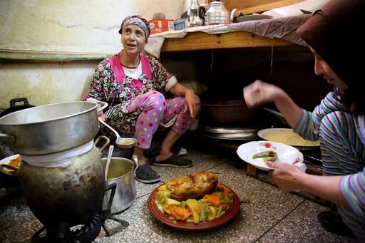PlanitMorocco's tweet photo. Learn to cook authentic Moroccan dishes in the family home #culturalimmersion #cookingclass #homegrown #family #villagelife #learn #share #immersion #moroccofood #moroccanlife #authenticmorocco #eatfresh #destinationmanagers #welovemorocco https://t.co/caIwAxTXJz
