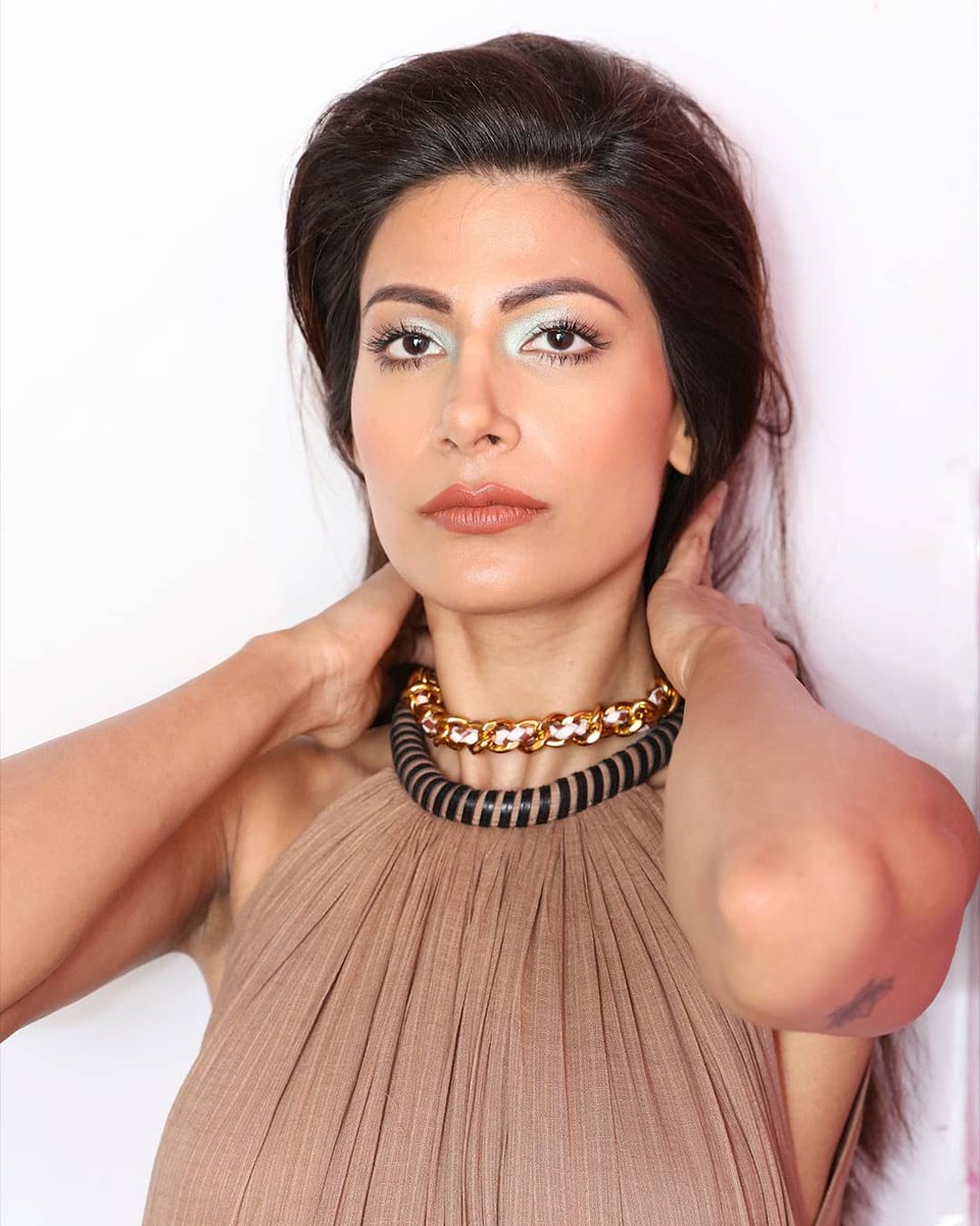 A glimpse into the makeup trends at Lakme Fashion Week Summer/Resort 2020
@ILoveLakme @NexaExperience
#LakmeFashionWeek #LFW #5DaysOfFashion #IMGReliance #20YearsOfLFW #BetterIn3D