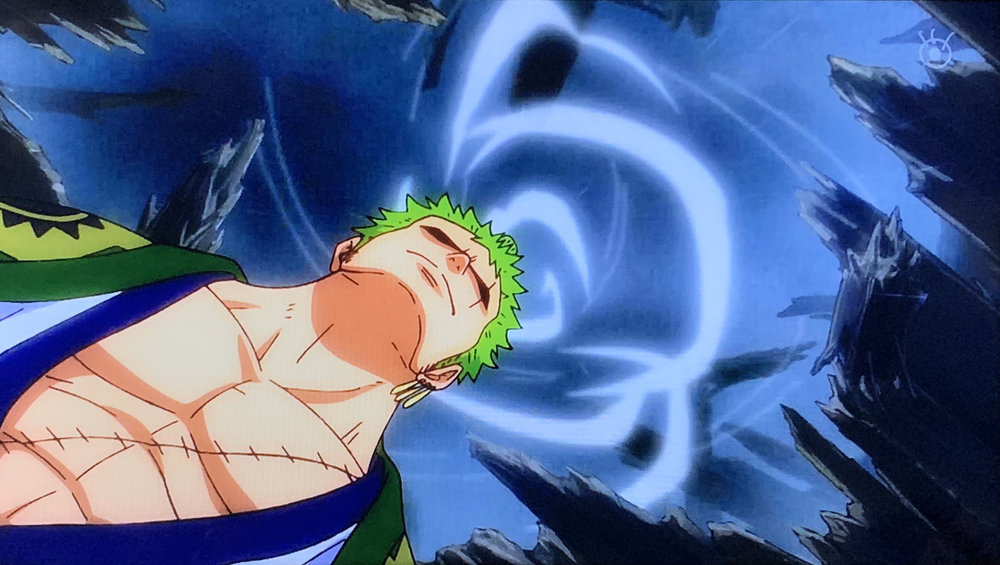 Kei One Piece垢 今日のアニワン録画してて 今見たんだけど ゾロかっけー 無刀流 龍 巻き 久々にこの技見た アニメオリジナルストーリー良いね T Co Somqcfkdhw Twitter