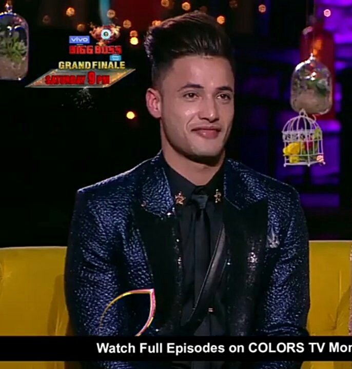 PoojaAnju1's tweet photo. Main Sid fan tha but baat jab sachayi ki aati hai toh Sahi ke sath kadna humara farz hai

#PublicKaWinnerAsim hi hai sorry Sid tum layak nhi the main Apni glt sodarna chahta Hun #Asim ko suport karke, 

@iamreal_Salma @imrealasim @AsimFanGirll @TheRealKhabri https://t.co/5Uc28nkWWs