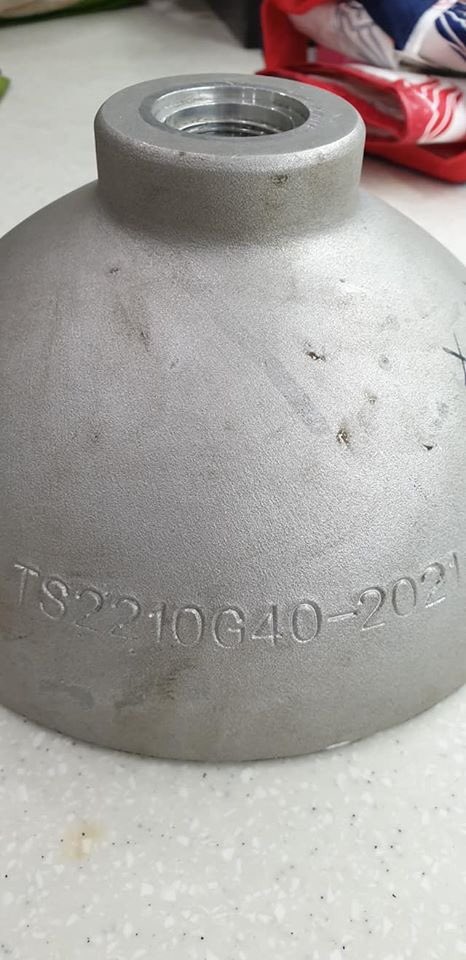 ScubaActive's tweet image. It's not often you come across manufacturing as bad as this on a modern aluminium cylinder.  Today's main manufacturers have the techniques to make a smooth transition from the shoulder to neck on modern cylinders.

When a ASSET member sent these photos, We where appalled.