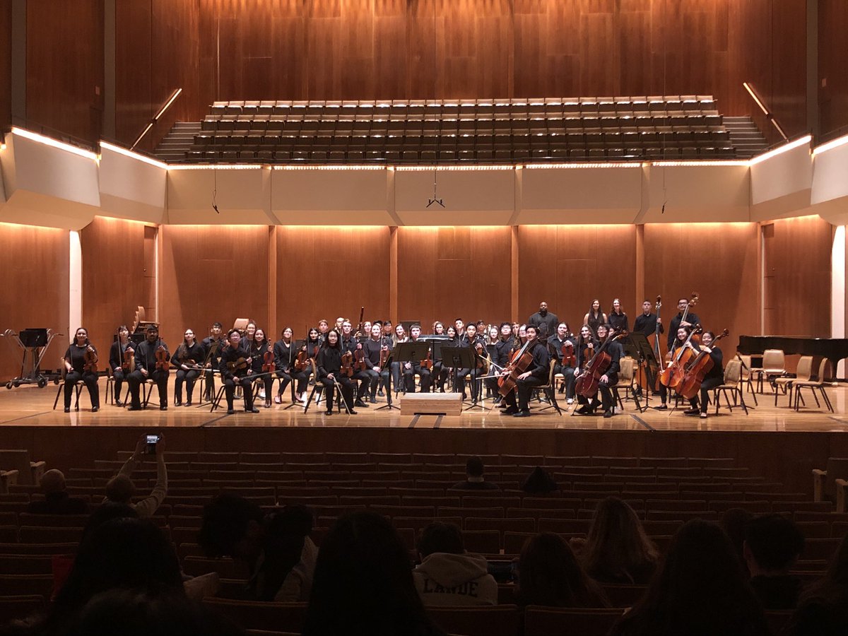 NilesOrchestras's tweet photo. We played at U of I yesterday. Everyone truly sounded great. We are most proud of the family ties we are starting to create. #WolfGang https://t.co/UN1CldrcfH